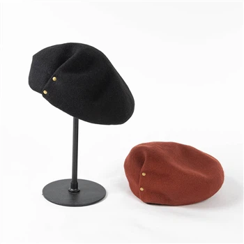 Boina de diferentes colores, muestra un temperamento diferente